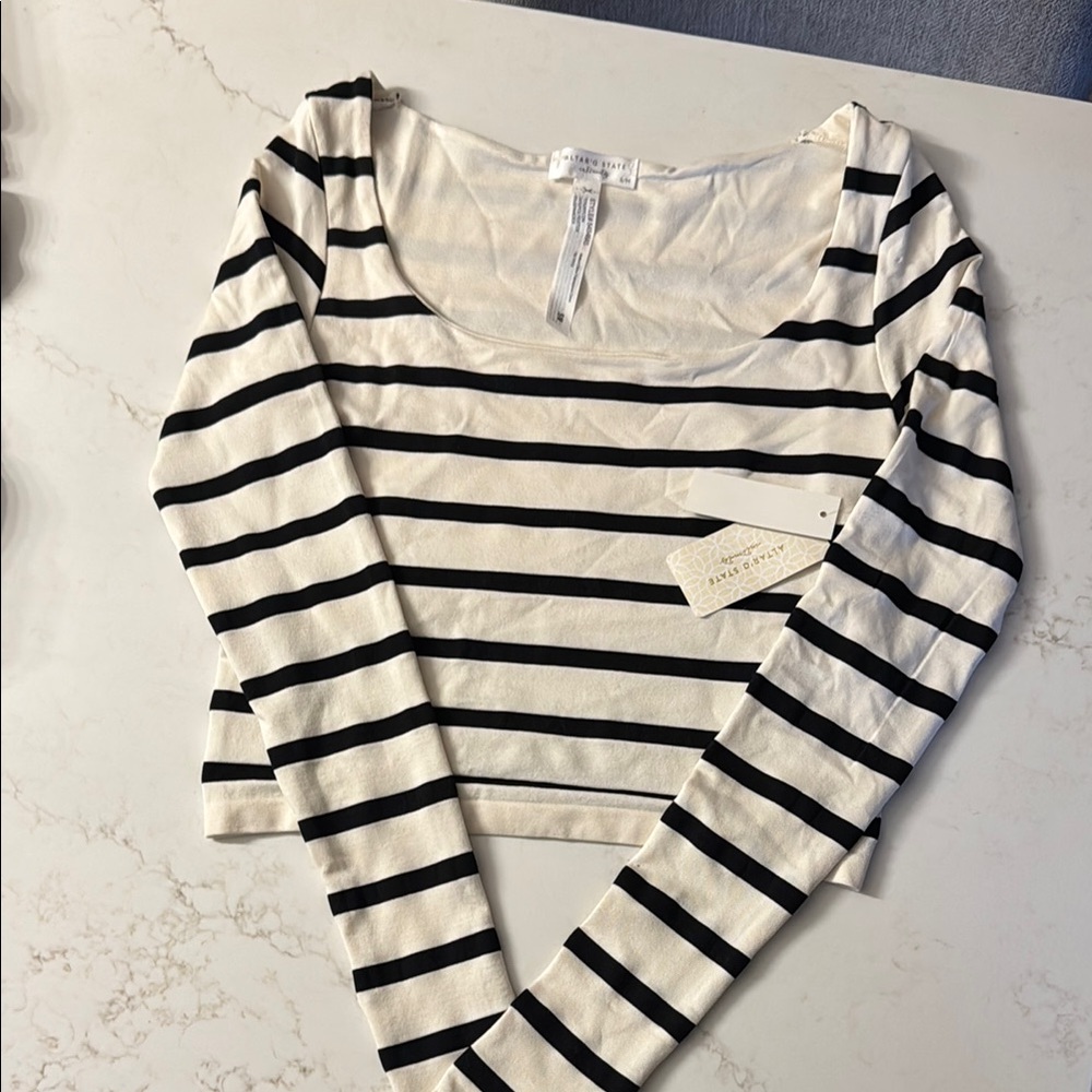 Altar'd State Black and White Fitted Crop Blouse